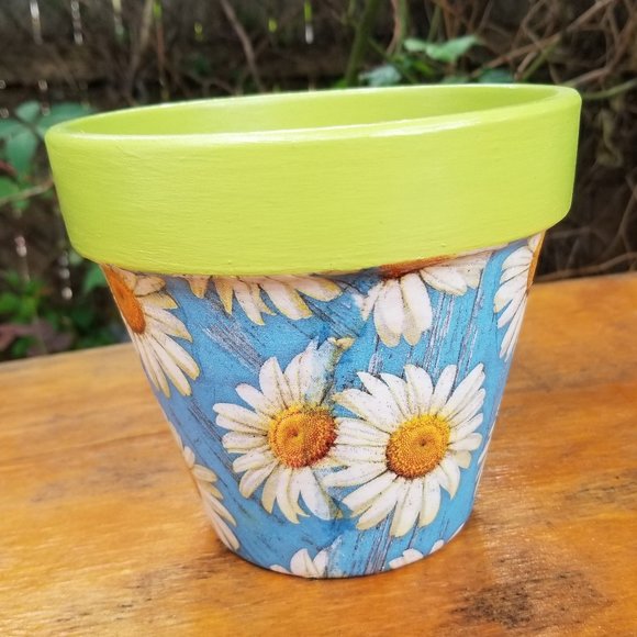 Hand Painted Green Trim 6" Flower Pot with Decoupaged Daisies on Blue Background - Picture 3 of 7